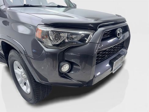 Used 2018 Toyota 4Runner 2WD image 17