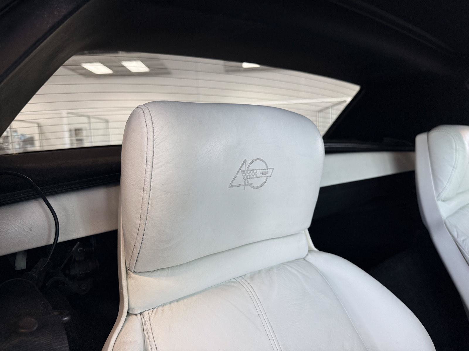 Used 1993 Chevrolet Corvette Convertible RWD image 36