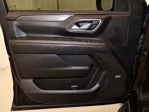 Used 2024 GMC Yukon AT4 w/ Technology Package image 10