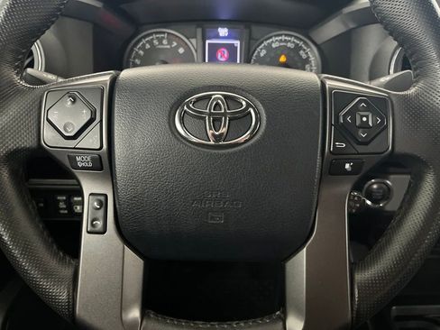 Used 2017 Toyota Tacoma TRD Off-Road w/ Tow Package RWD image 63