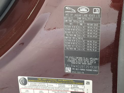 Certified 2026 Land Rover Discovery Limited Edition AWD/4WD image 37