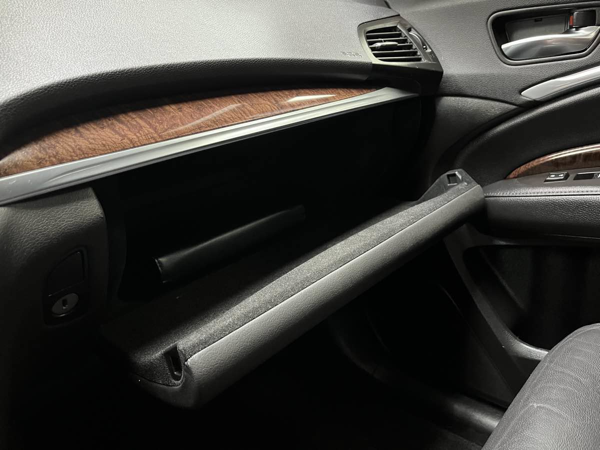 Used 2018 Acura MDX SH-AWD image 17