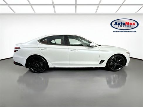 Used 2023 Genesis G70 2.0T w/ Sport Prestige Package image 10