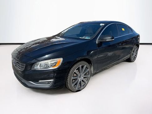 Used 2016 Volvo S60 T6 Platinum image 3