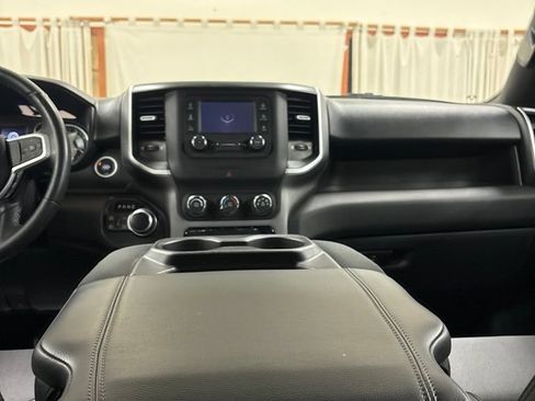 Used 2022 RAM 1500 Big Horn AWD/4WD image 18
