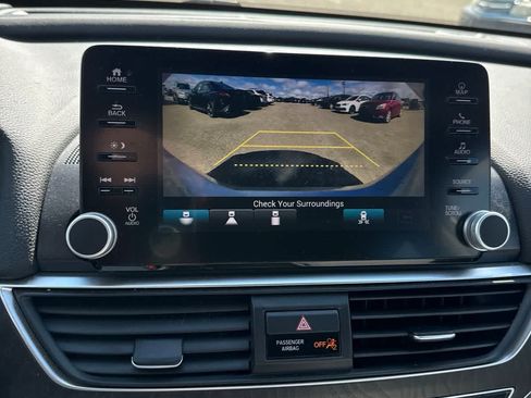 Used 2018 Honda Accord Touring image 20
