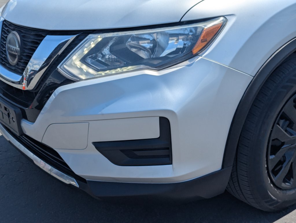 Used 2019 Nissan Rogue S FWD image 11