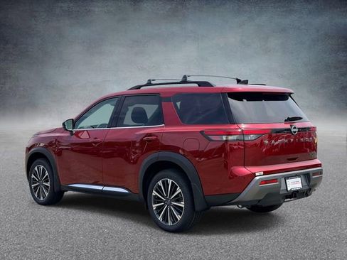 New 2026 Nissan Pathfinder Platinum w/ Cargo Package AWD/4WD image 4