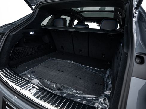 New 2025 Porsche Cayenne GTS image 24