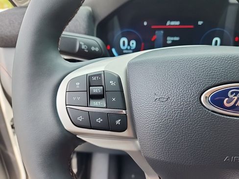 New 2025 Ford Explorer Active w/ Active Comfort Package image 12