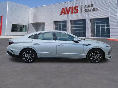 Used 2025 Hyundai Sonata SEL FWD image 7