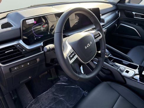 New 2025 Kia Telluride LX image 22