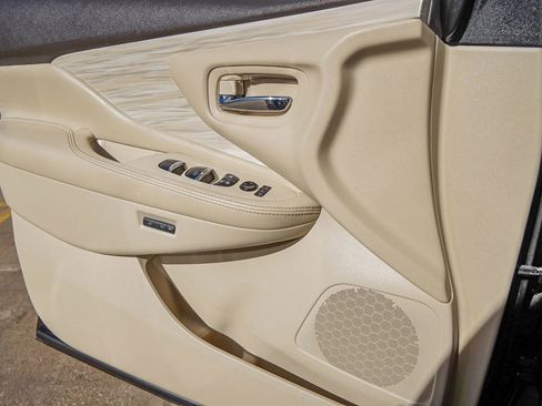 Used 2015 Nissan Murano Platinum w/ Platinum Technology Package image 35