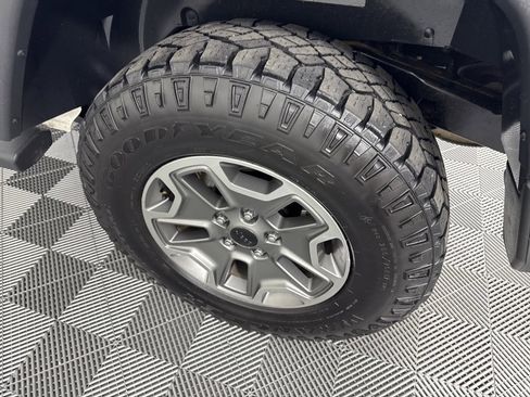 Used 2014 Jeep Wrangler Unlimited Rubicon w/ Max Tow Package image 15