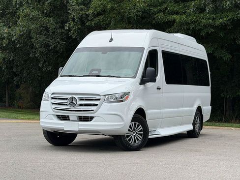 Used 2026 Mercedes-Benz Sprinter 2500 image 2