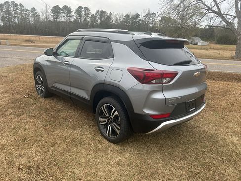 Used 2023 Chevrolet TrailBlazer LT w/ Convenience Package image 13