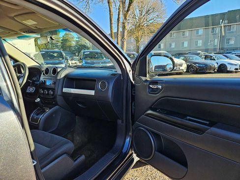 Used 2015 Jeep Compass Sport w/ Power Value Group image 10