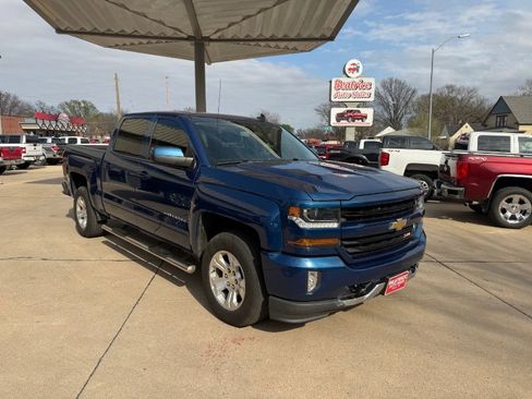 Used 2018 Chevrolet Silverado 1500 LT w/ All Star Edition image 18