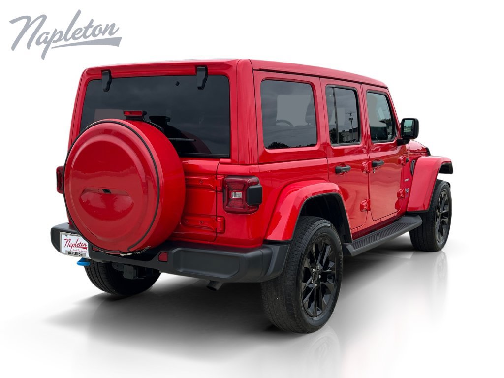 Used 2022 Jeep Wrangler Unlimited Sahara w/ Cold Weather Group AWD/4WD image 5