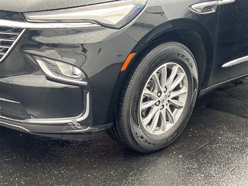 Certified 2023 Buick Enclave Essence image 8