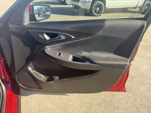 Used 2016 Chevrolet Malibu LT image 45