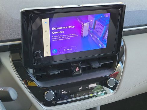 Certified 2025 Toyota Corolla Cross L image 19