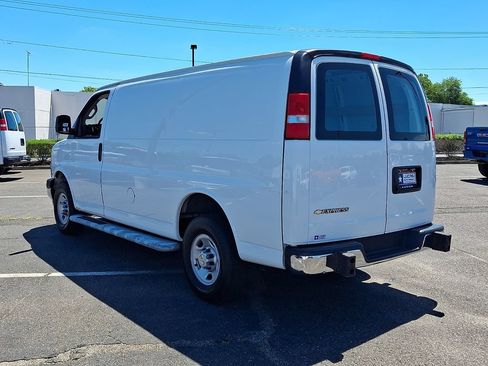 Used 2024 Chevrolet Express 2500 w/ Driver Convenience Package RWD image 8