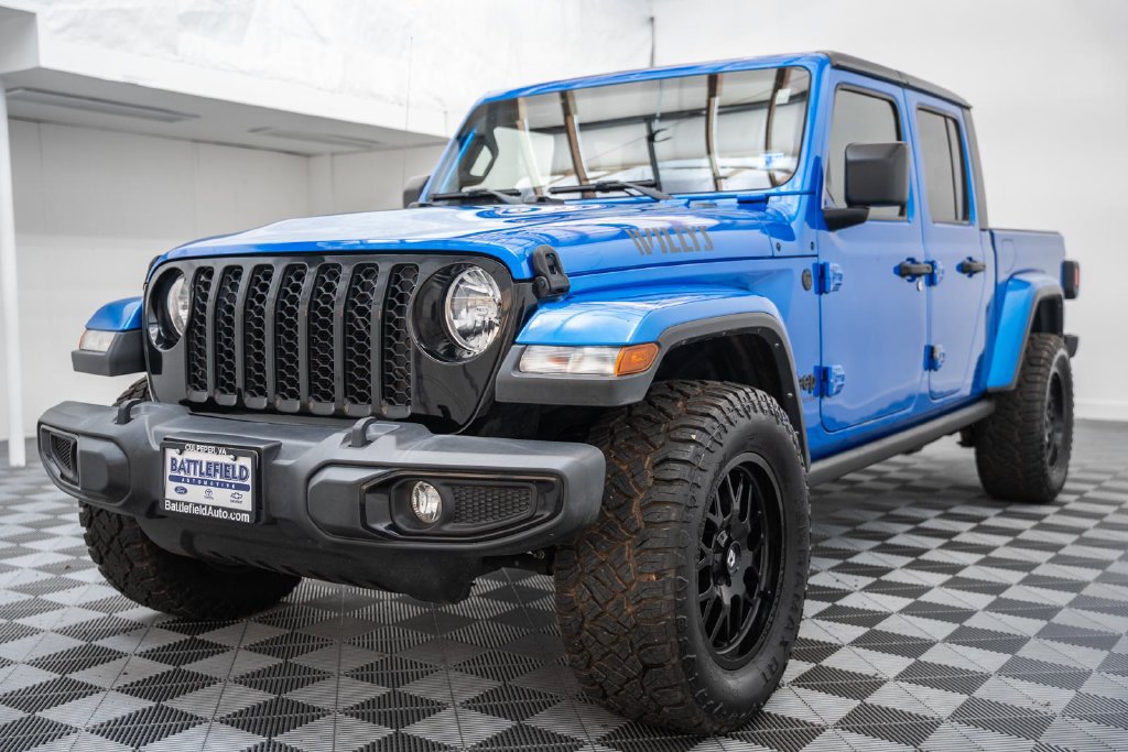 Used 2021 Jeep Gladiator Sport AWD/4WD image 3