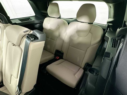 New 2025 Volvo XC90 B5 Plus w/ Protection Package Premier image 26