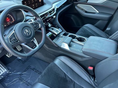 Used 2023 Acura MDX A-Spec image 10