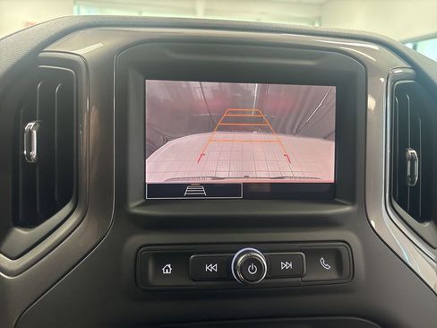 Used 2025 Chevrolet Silverado 1500 W/T image 18