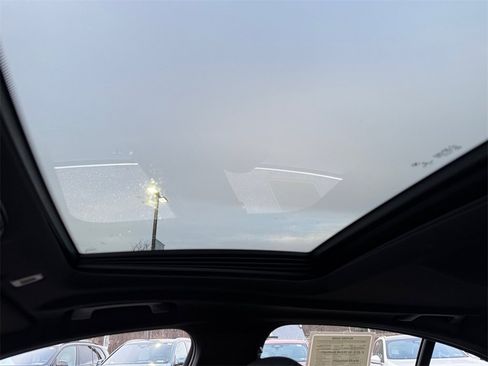 Used 2021 BMW 540i xDrive w/ Convenience Package image 32