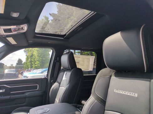 New 2026 RAM 2500 Laramie AWD/4WD image 28