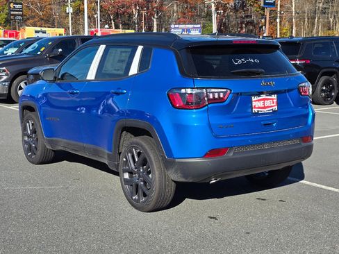 New 2026 Jeep Compass Limited w/ Limited Altitude Pack image 9