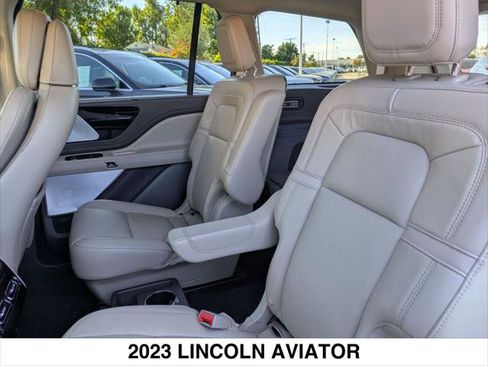 Used 2023 Lincoln Aviator Reserve w/ Equipment Group 201A image 23