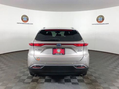 Used 2021 Toyota Venza XLE w/ Softex Package AWD/4WD image 17