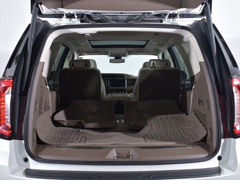 Used 2022 GMC Yukon Denali w/ Max Trailering Package image 5