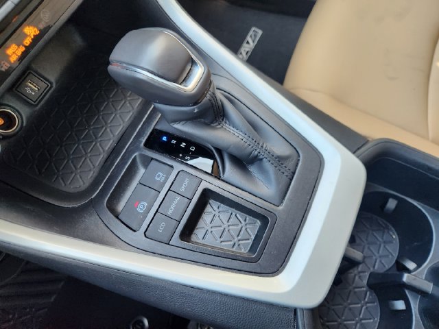 Certified 2025 Toyota RAV4 XLE Premium FWD image 19