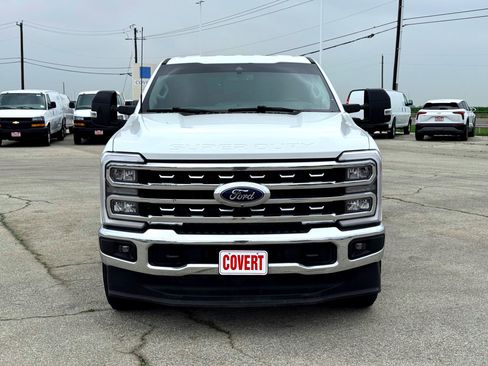Used 2024 Ford F250 Lariat AWD/4WD image 4
