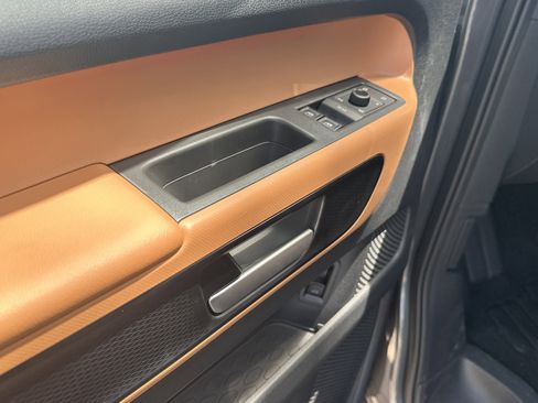 New 2025 Volkswagen ID. Buzz Pro S image 11