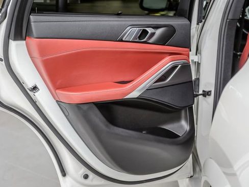 Used 2022 BMW X6 xDrive40i w/ M Sport Package image 49