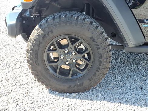 Used 2025 Jeep Wrangler Unlimited Sport S 4xe AWD/4WD image 16