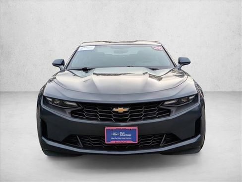 Used 2020 Chevrolet Camaro LT image 2