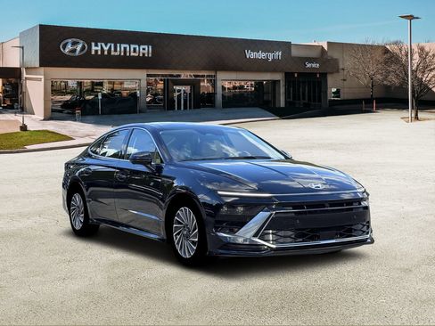 New 2026 Hyundai Sonata Limited FWD image 11