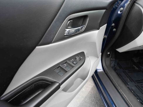 Used 2015 Honda Accord LX image 7