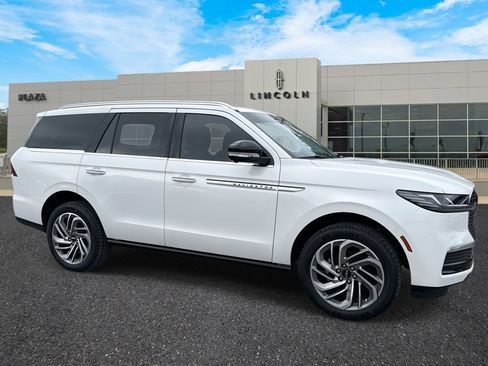 New 2025 Lincoln Navigator Reserve image 1