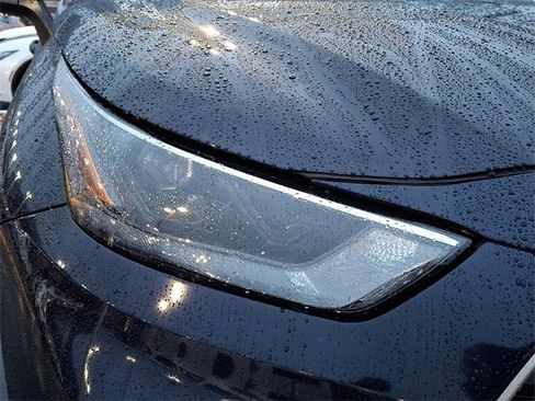 Certified 2024 Toyota Highlander XLE image 13