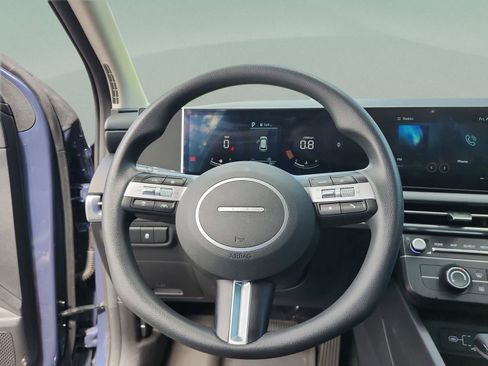 Used 2025 Hyundai Tucson SE image 9