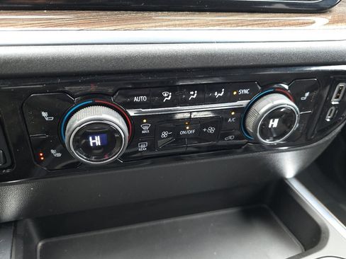 Used 2022 Chevrolet Silverado 1500 LT w/ Z71 Off-Road Package image 26