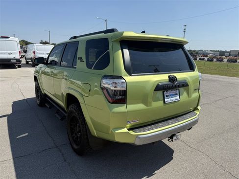 Used 2023 Toyota 4Runner TRD Off-Road Premium image 5